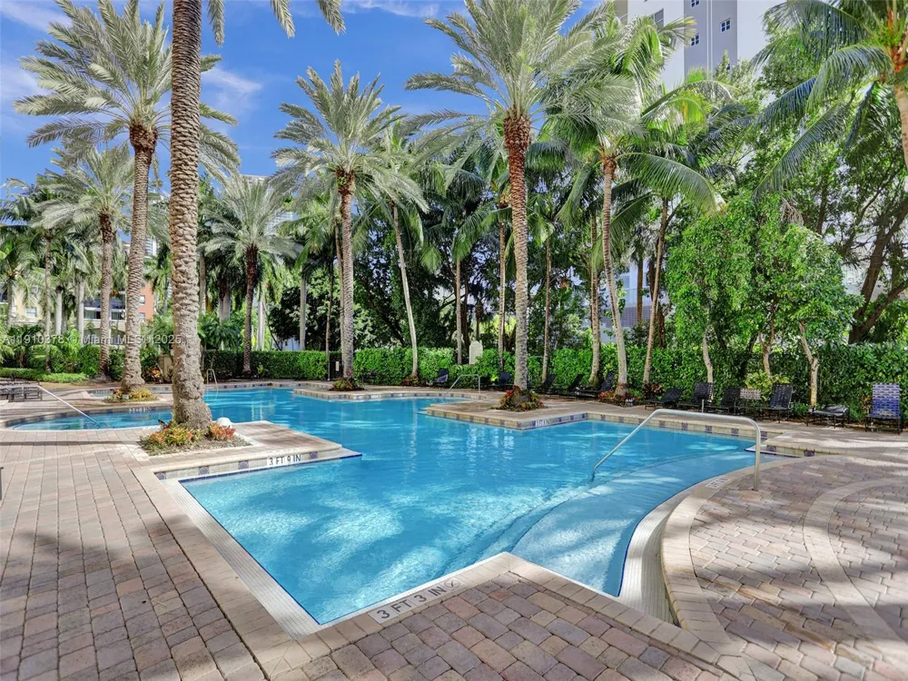 17150 Bay Rd #2102 Sunny Isles Beach, FL 33160