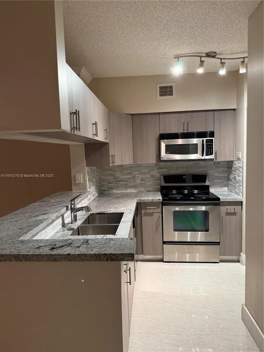 17150 Bay Rd #2102 Sunny Isles Beach, FL 33160