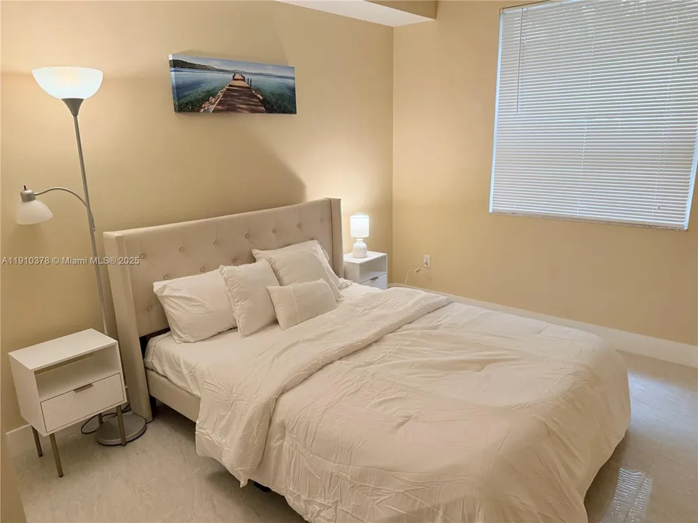 17150 Bay Rd #2102 Sunny Isles Beach, FL 33160