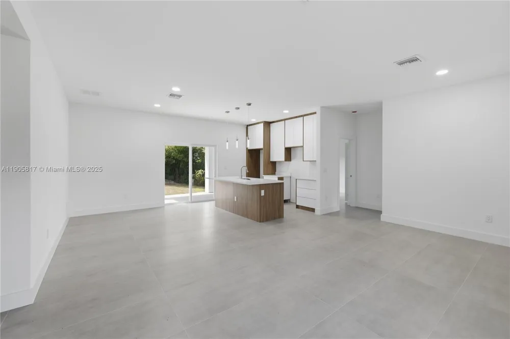 407 Harbor Blvd Port Charlotte, FL 33954