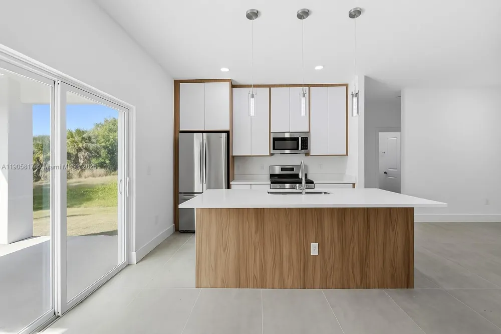 407 Harbor Blvd Port Charlotte, FL 33954