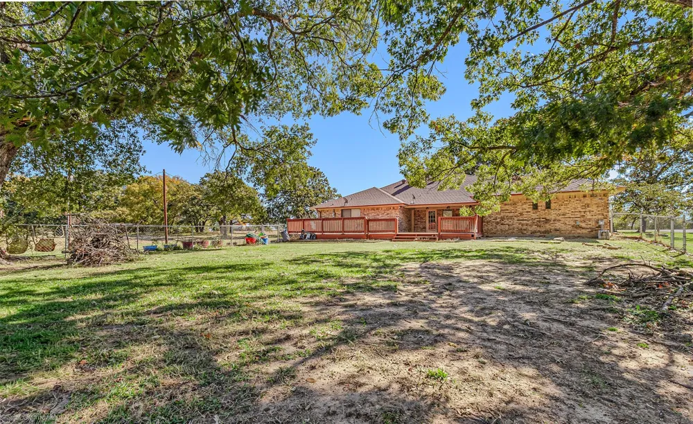 9510 S State Highway 34 Scurry, TX 75158