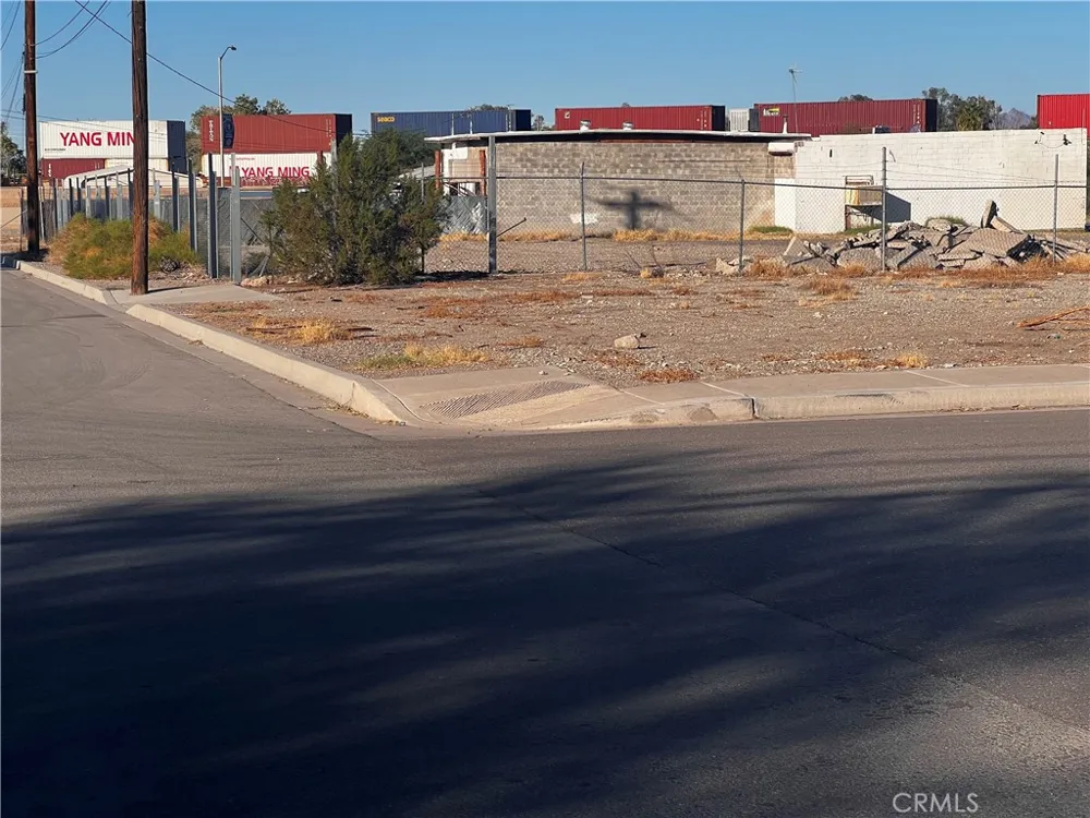 521 Quivera Needles, CA 92363