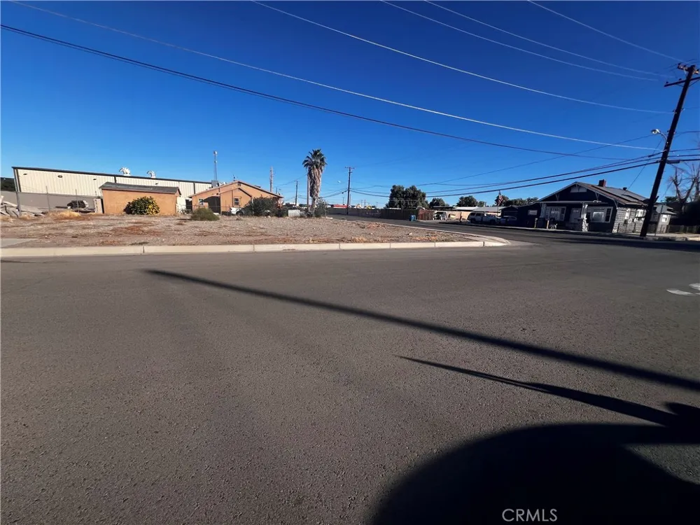 521 Quivera Needles, CA 92363