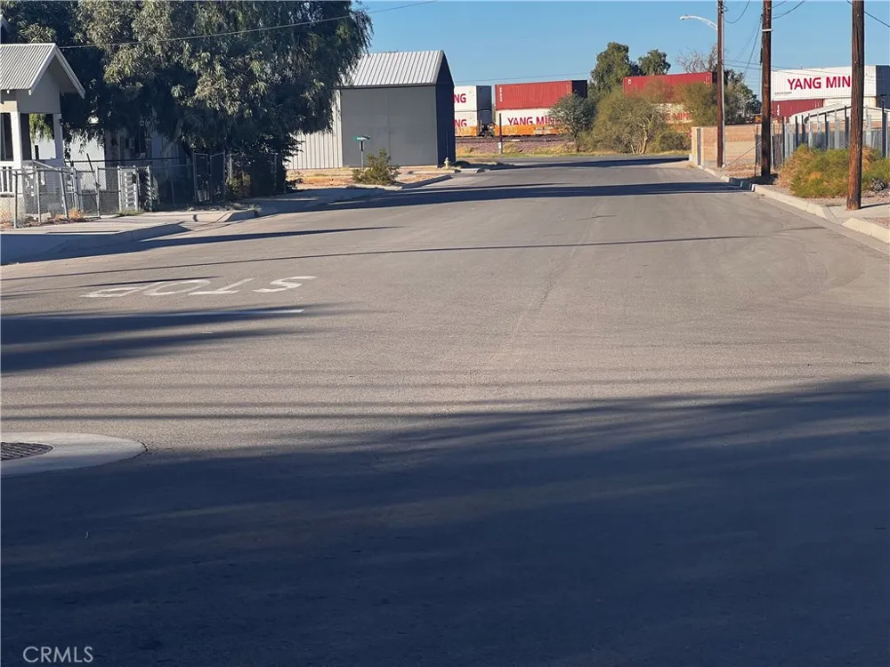 521 Quivera Needles, CA 92363
