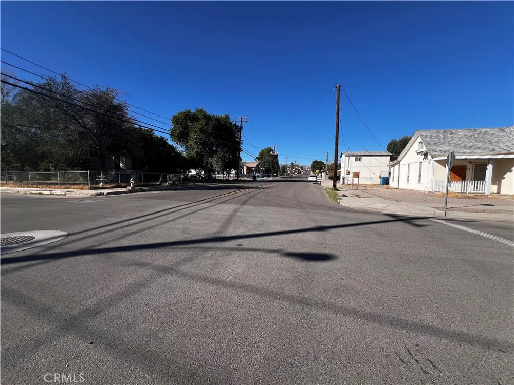 521 Quivera Needles, CA 92363