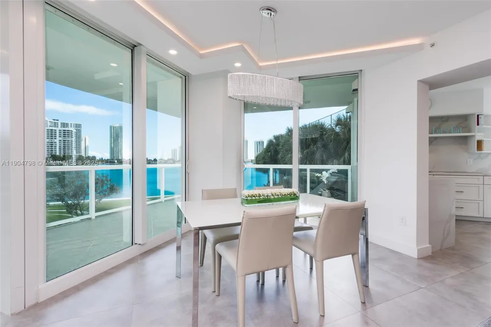 3370 Hidden Bay Dr #303 Aventura, FL 33180