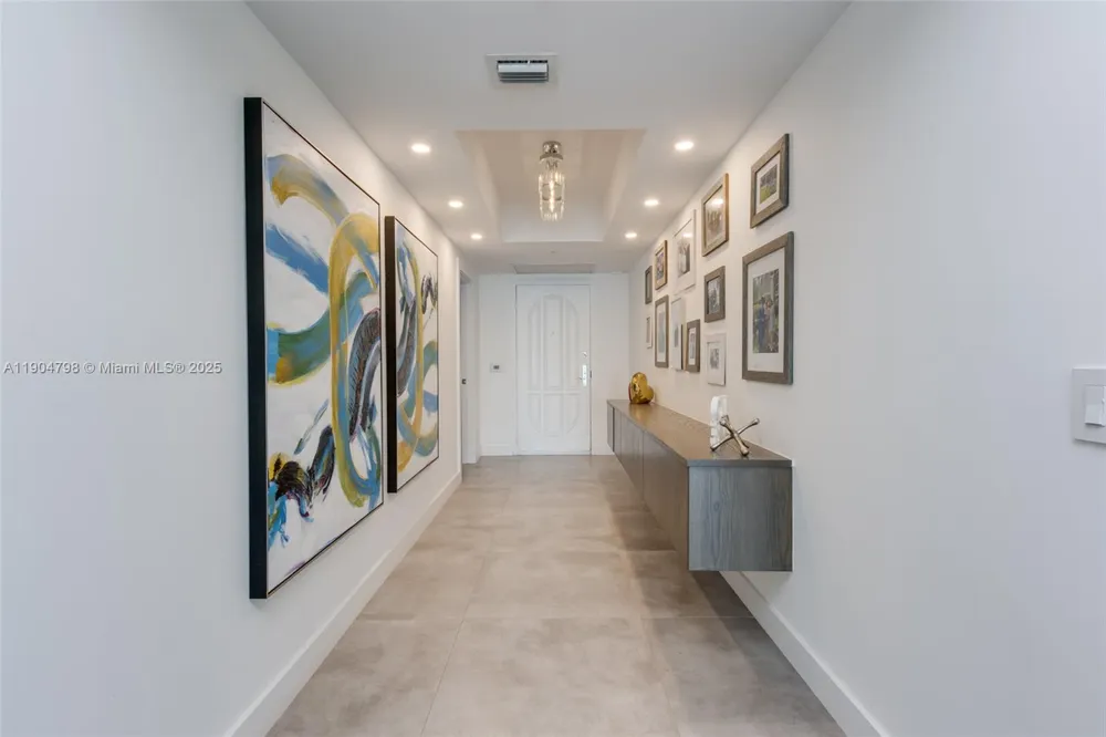 3370 Hidden Bay Dr #303 Aventura, FL 33180