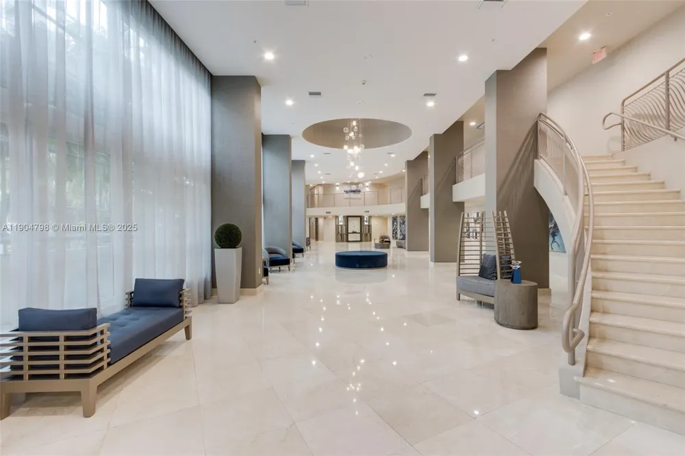 3370 Hidden Bay Dr #303 Aventura, FL 33180