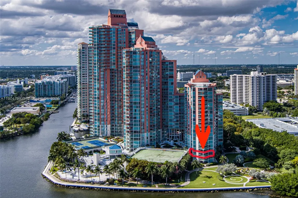 3370 Hidden Bay Dr #303 Aventura, FL 33180