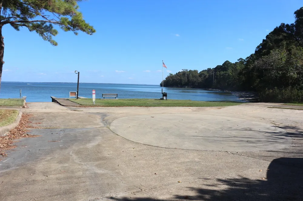 Lake Oaks Circle Coldspring, TX 77331