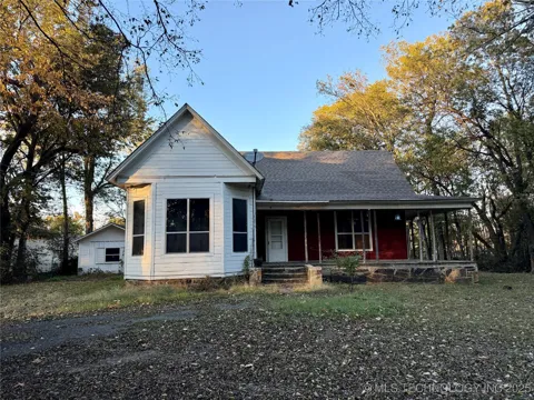 921 E Church Street
