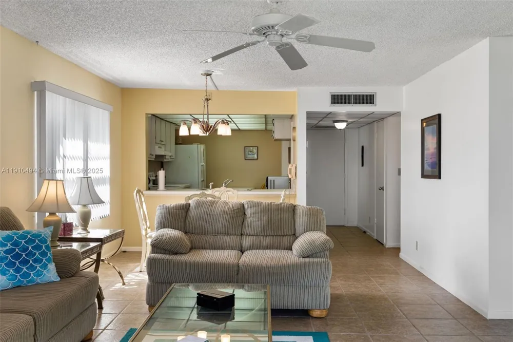 1087 Forest Lakes Drive #309 Naples, FL 34105