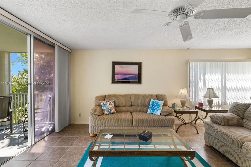 1087 Forest Lakes Drive #309 Naples, FL 34105