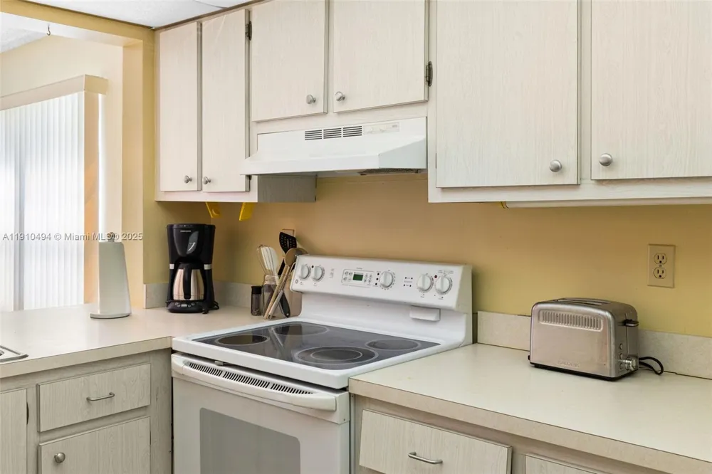 1087 Forest Lakes Drive #309 Naples, FL 34105