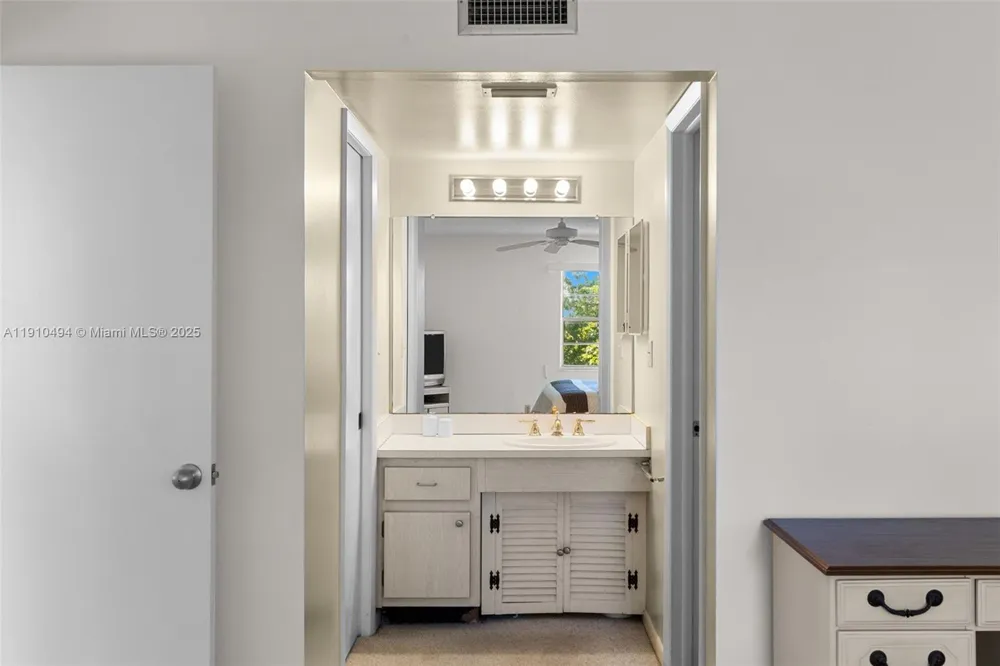 1087 Forest Lakes Drive #309 Naples, FL 34105