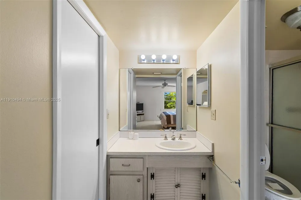 1087 Forest Lakes Drive #309 Naples, FL 34105