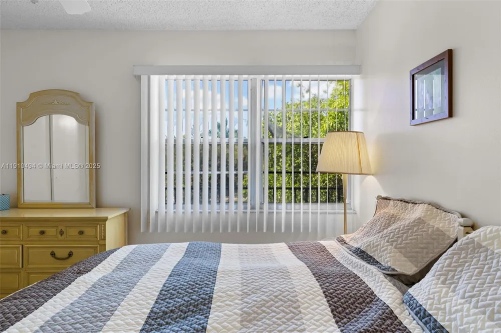 1087 Forest Lakes Drive #309 Naples, FL 34105