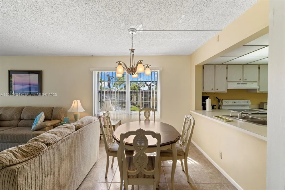 1087 Forest Lakes Drive #309 Naples, FL 34105