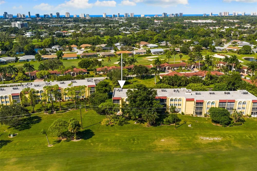 1087 Forest Lakes Drive #309 Naples, FL 34105