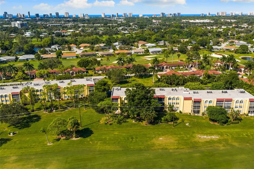 1087 Forest Lakes Drive #309 Naples, FL 34105