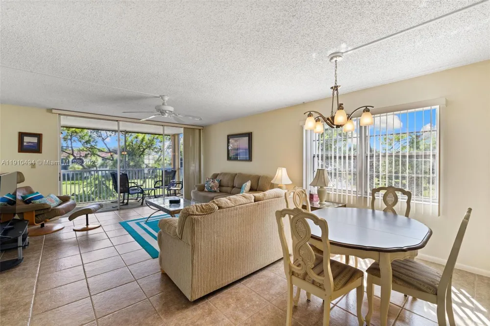1087 Forest Lakes Drive #309 Naples, FL 34105