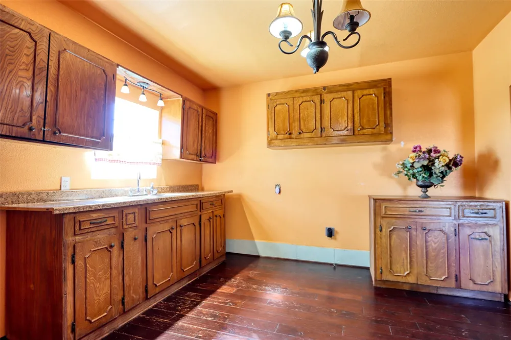 2620 State Highway 7 Chilton, TX 76632