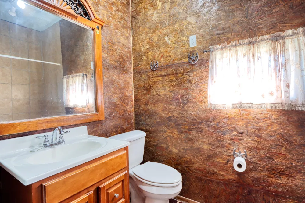 2620 State Highway 7 Chilton, TX 76632