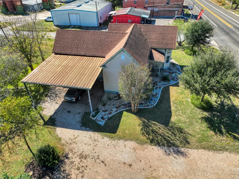 2620 State Highway 7 Chilton, TX 76632