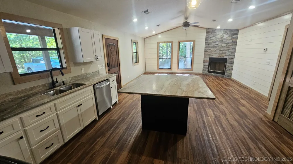 674 Pine Meadow Lane Broken Bow, OK 74728