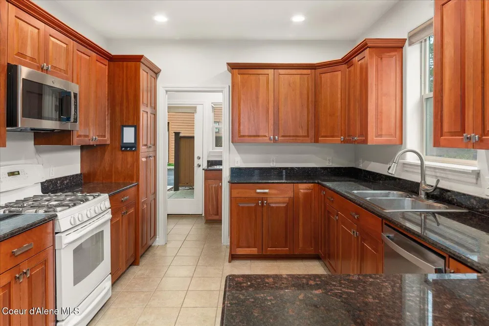 1004 Park Avenue #1004 Sandpoint, ID 83864