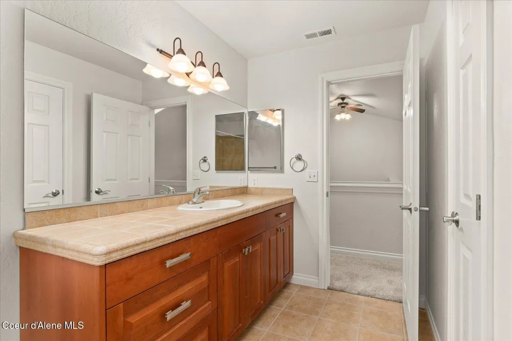 1004 Park Avenue #1004 Sandpoint, ID 83864