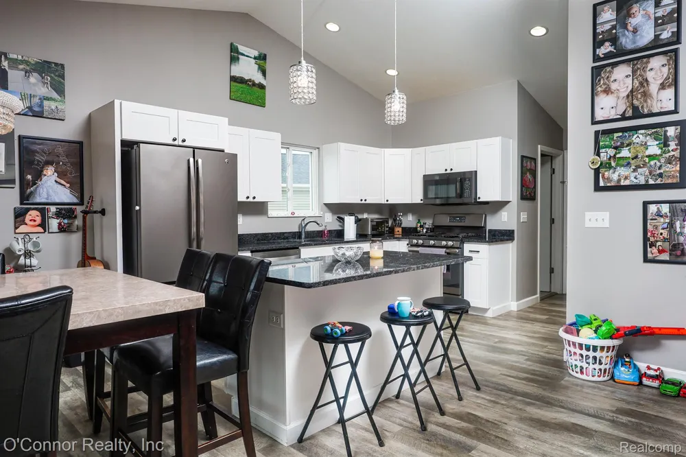 2007 Edward Lane E Kimball Township, MI 48074