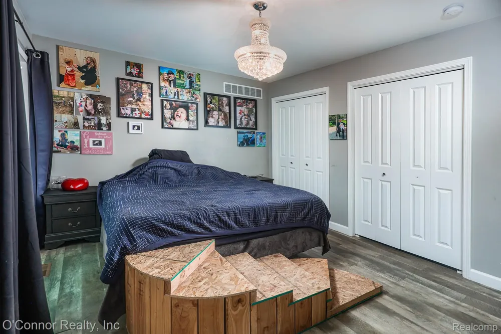 2007 Edward Lane E Kimball Township, MI 48074