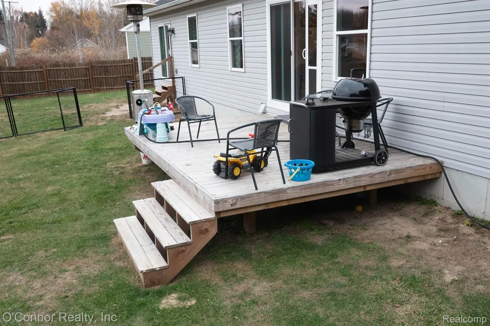 2007 Edward Lane E Kimball Township, MI 48074
