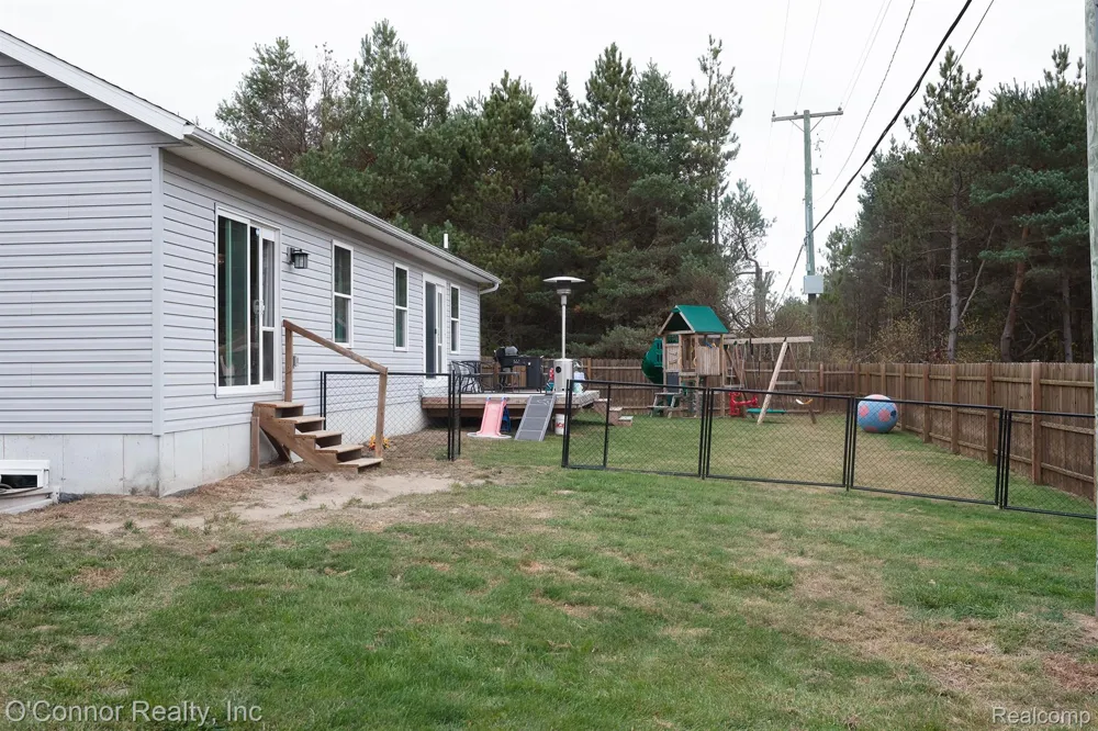 2007 Edward Lane E Kimball Township, MI 48074