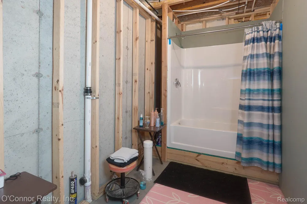 2007 Edward Lane E Kimball Township, MI 48074