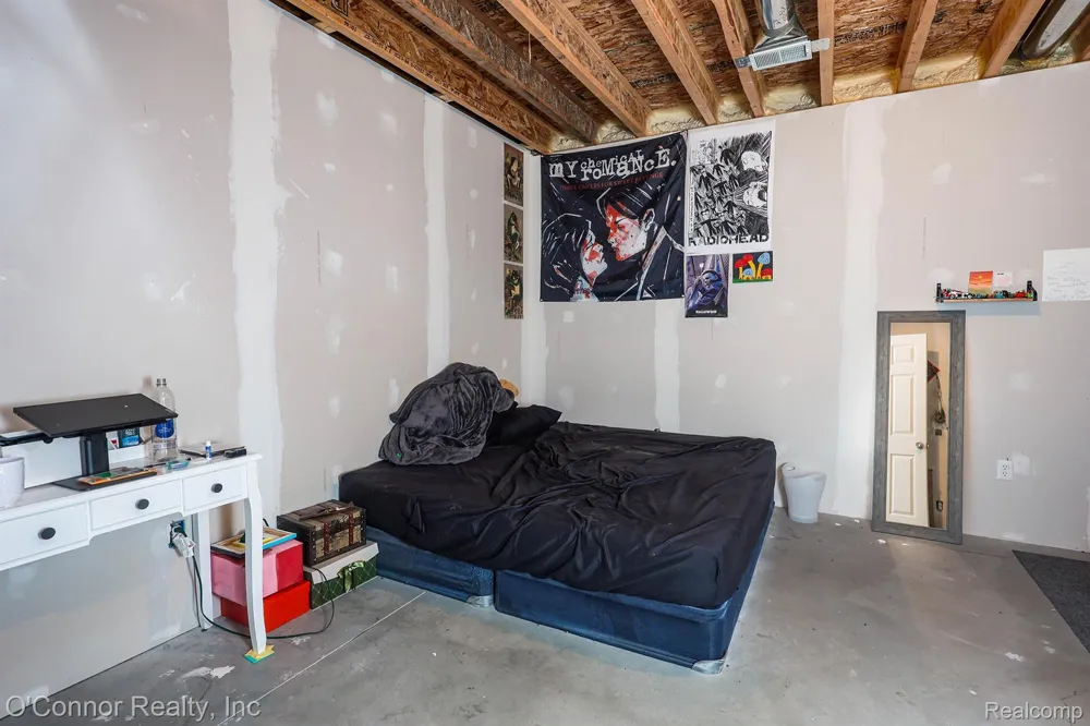 2007 Edward Lane E Kimball Township, MI 48074
