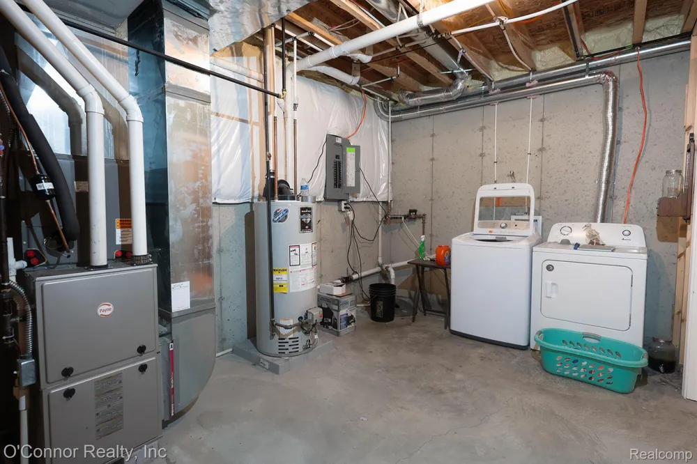 2007 Edward Lane E Kimball Township, MI 48074