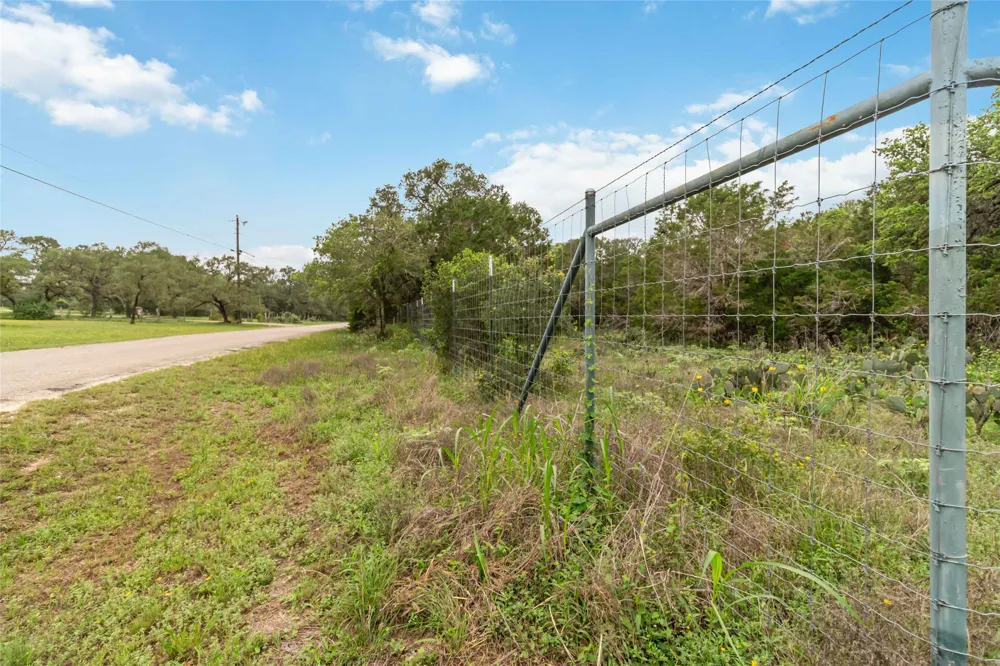 1306 Thousand Oaks Loop San Marcos, TX 78666
