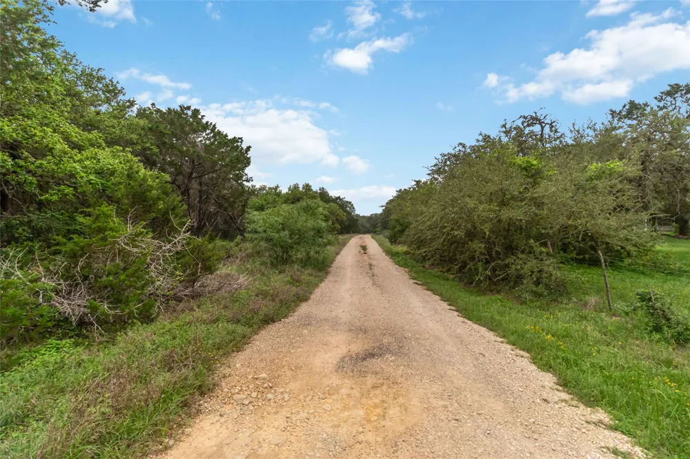 1306 Thousand Oaks Loop San Marcos, TX 78666