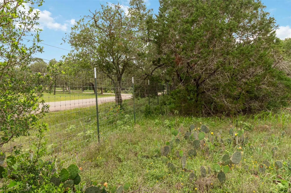 1306 Thousand Oaks Loop San Marcos, TX 78666