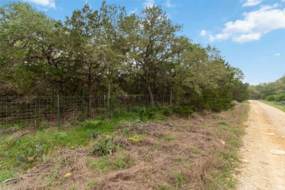 1306 Thousand Oaks Loop San Marcos, TX 78666