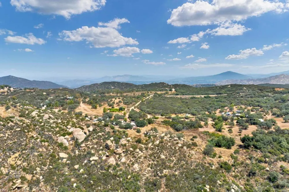 17368 Skyline Truck Trail Jamul, CA 91935