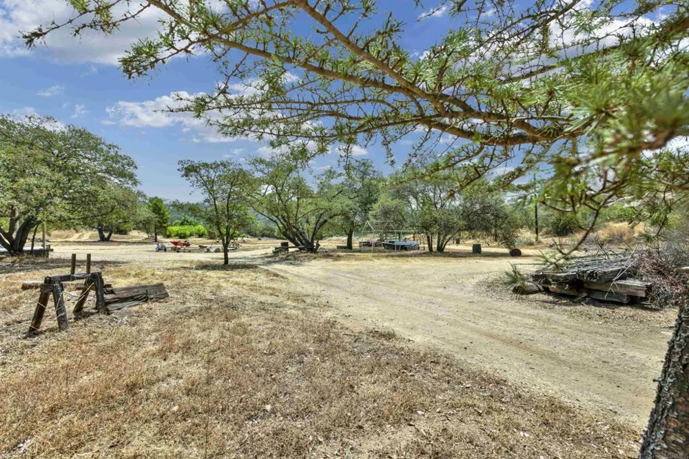 17368 Skyline Truck Trail Jamul, CA 91935