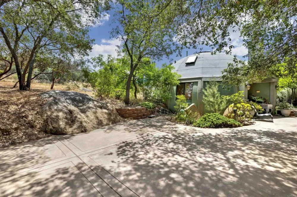 17368 Skyline Truck Trail Jamul, CA 91935