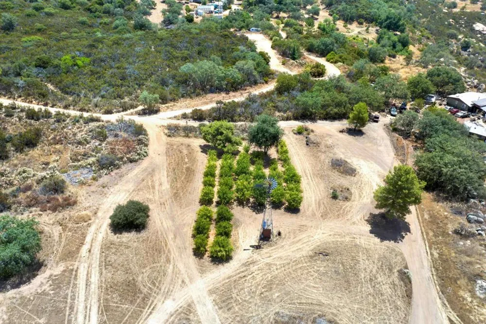 17368 Skyline Truck Trail Jamul, CA 91935