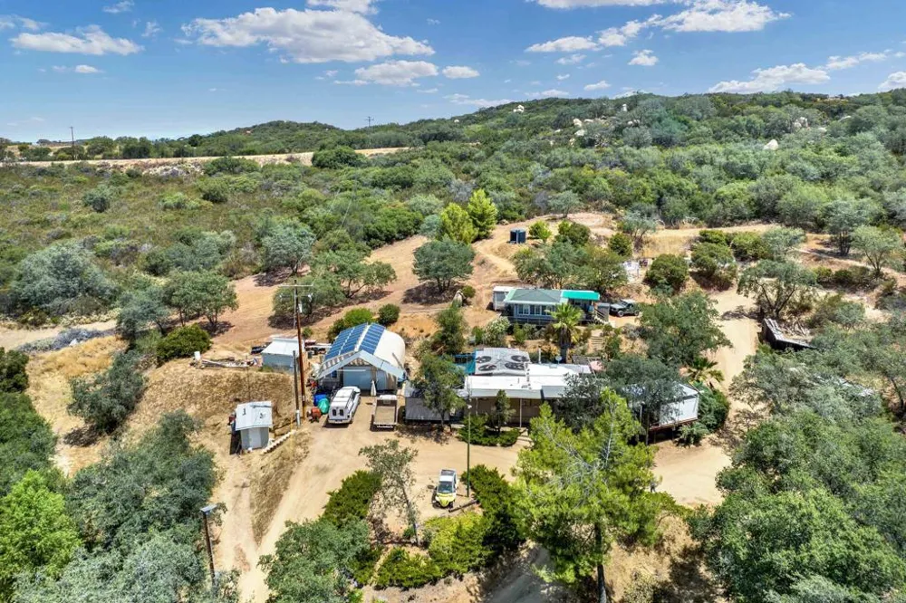 17368 Skyline Truck Trail Jamul, CA 91935