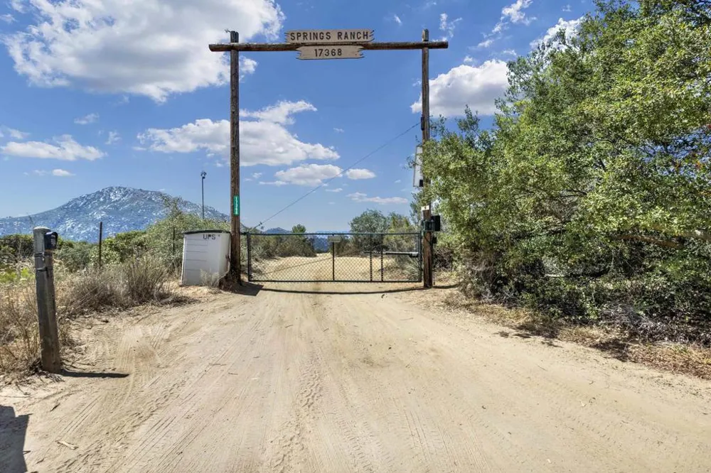 17368 Skyline Truck Trail Jamul, CA 91935