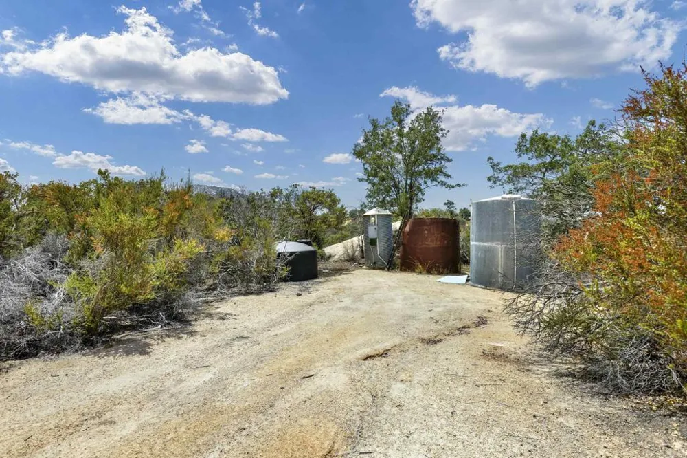 17368 Skyline Truck Trail Jamul, CA 91935
